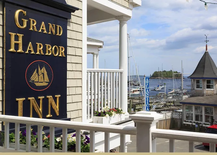 Hotel with view: Grand Harbor Inn